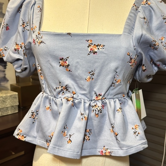 NWT  Juniors' Tinsel Town - Love, Fire Square Neck Babydoll Top. Size Small - Picture 3 of 7